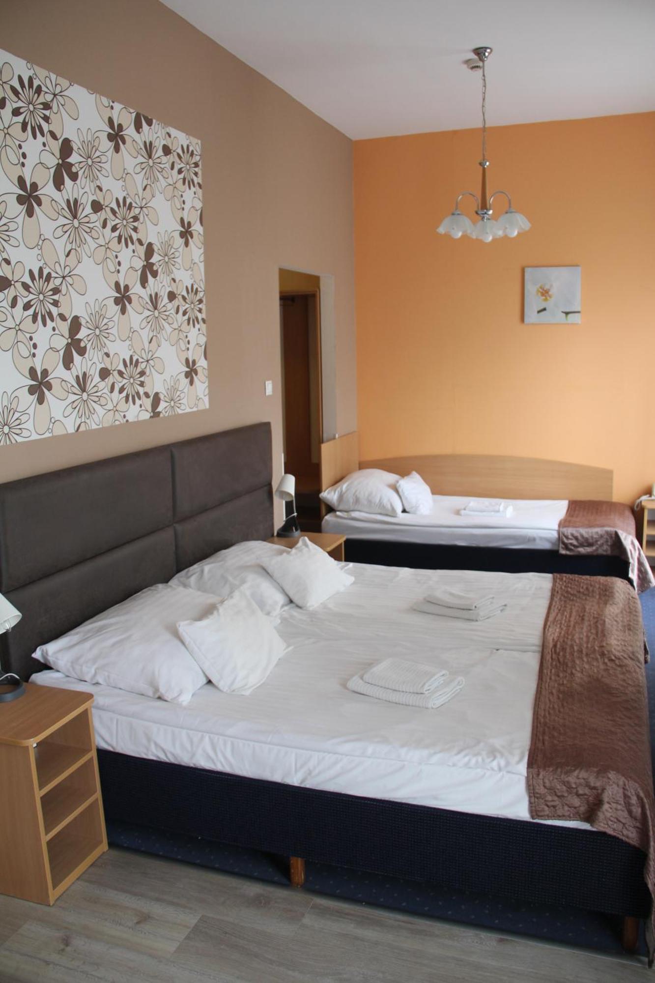 Hotel Rose City بودابست المظهر الخارجي الصورة