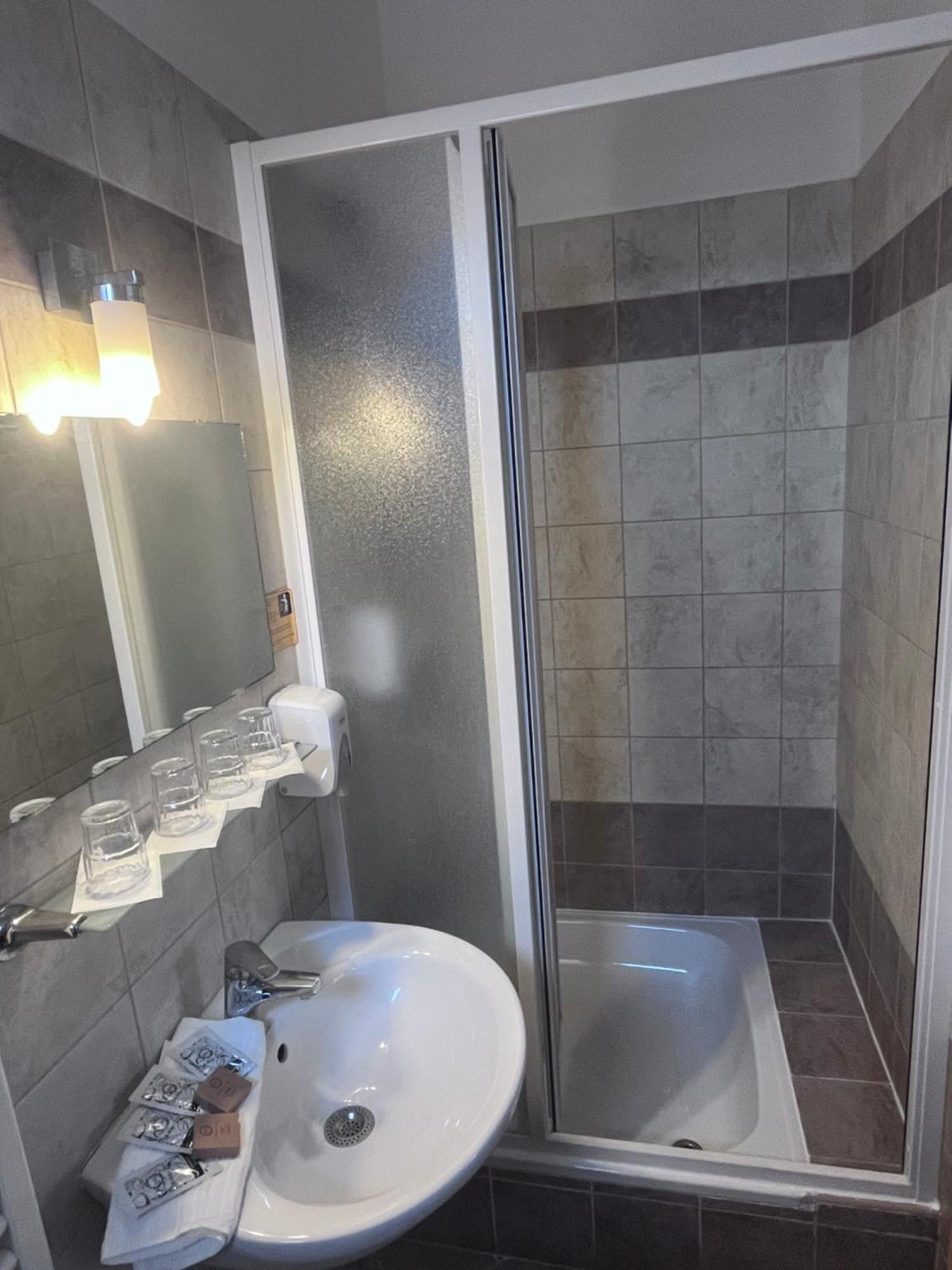Hotel Rose City بودابست المظهر الخارجي الصورة